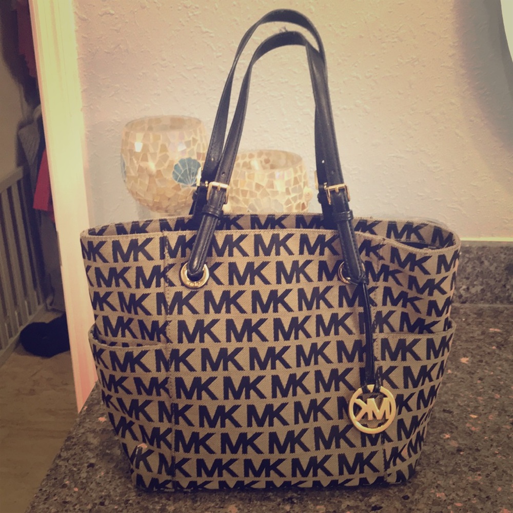 Pre-loved Michael Kors Bag
